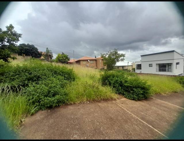 LAND FOR SALE IN NINAPARK